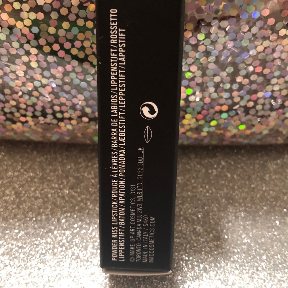 BNIB! MAC Powder Kiss Lipstick π Reverence 924 - Picture 5 of 6
